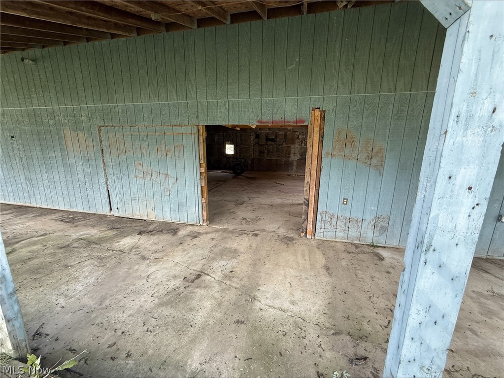 7489 W South Range Road Salem OH 44460