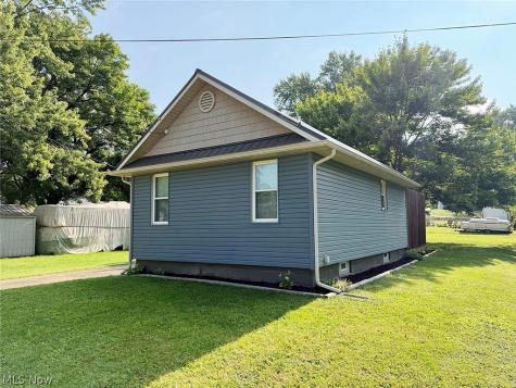 105 Pennsylvania Avenue Minerva OH 44695