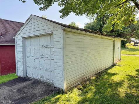 105 Pennsylvania Avenue Minerva OH 44695