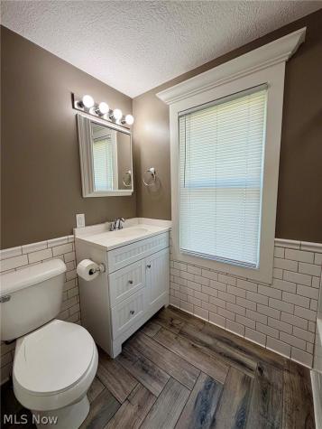 105 Pennsylvania Avenue Minerva OH 44695