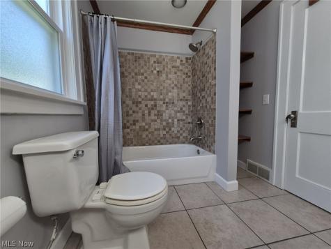 24 Mulwal Drive Painesville OH 44077