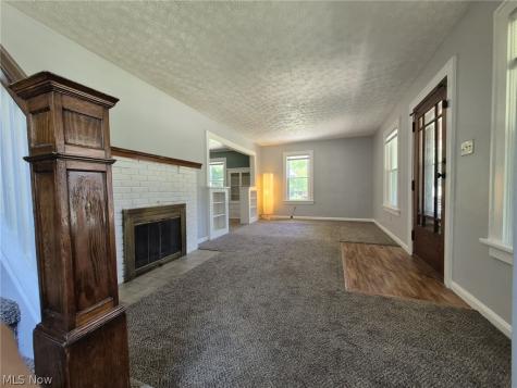 24 Mulwal Drive Painesville OH 44077