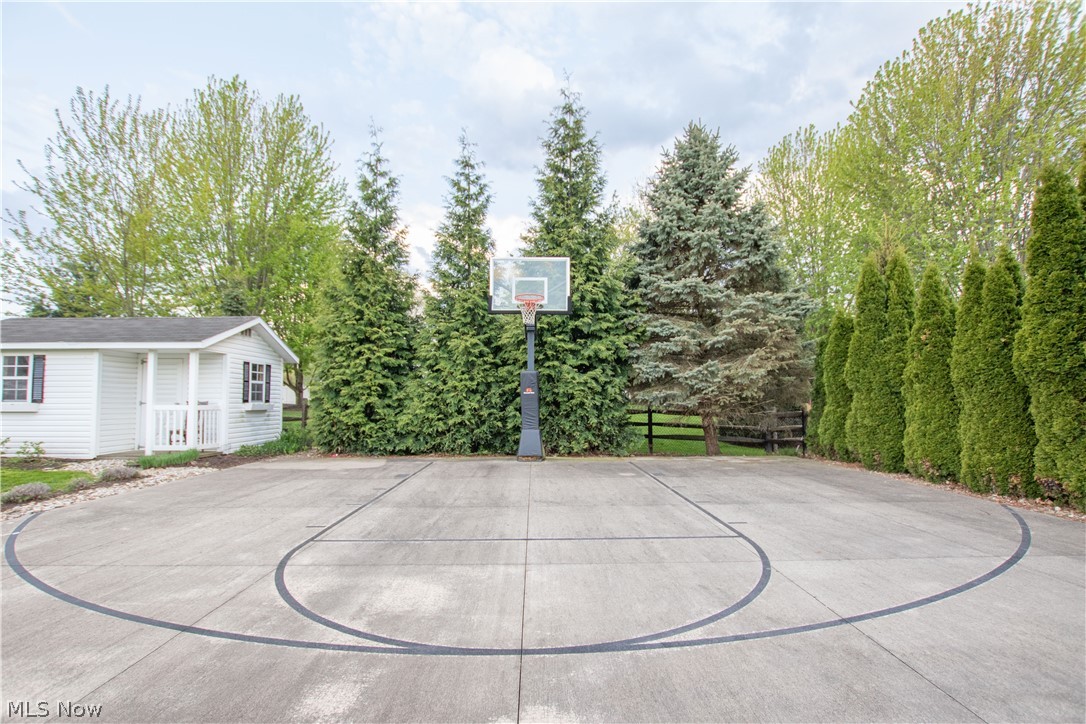 632 Sovereign Lane Medina OH 44256