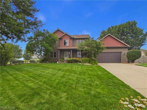105 Rodeo Circle Louisville OH 44641