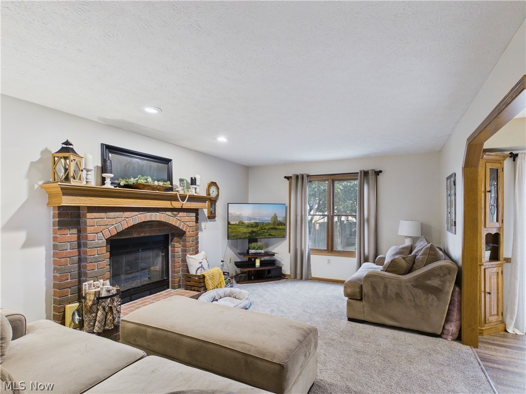 105 Rodeo Circle Louisville OH 44641