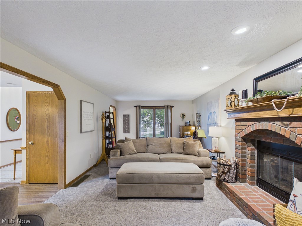 105 Rodeo Circle Louisville OH 44641
