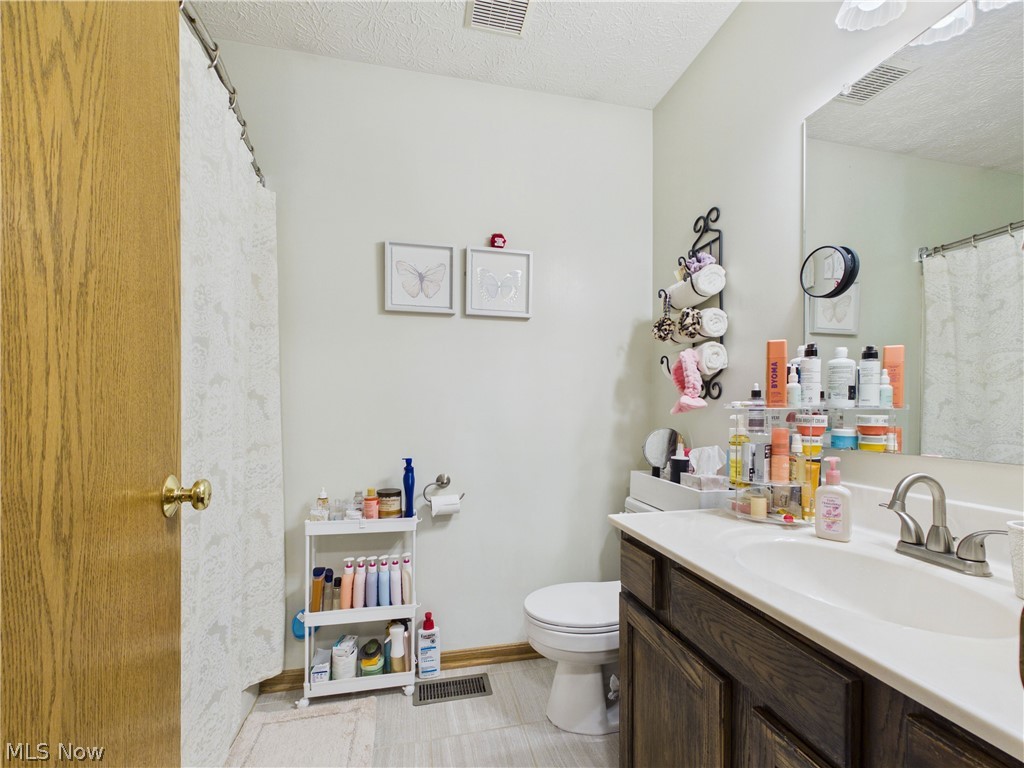 105 Rodeo Circle Louisville OH 44641