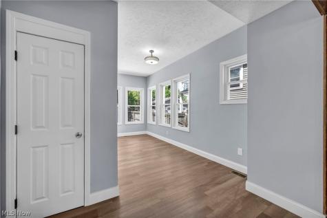 2172 West Boulevard Cleveland OH 44102