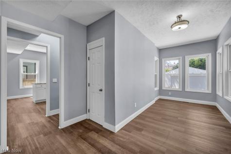 2172 West Boulevard Cleveland OH 44102