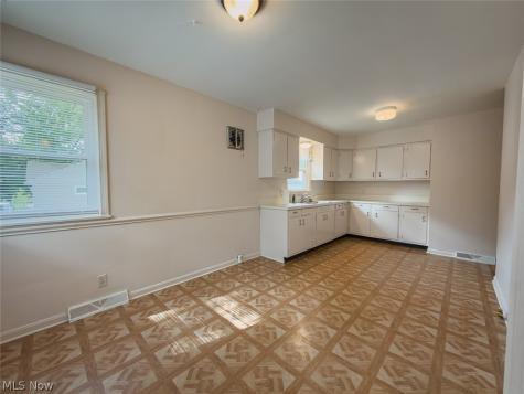 890 Independence Avenue Akron OH 44310
