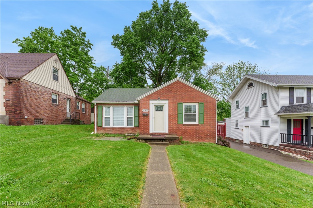 1307 23rd Street NE Canton OH 44714