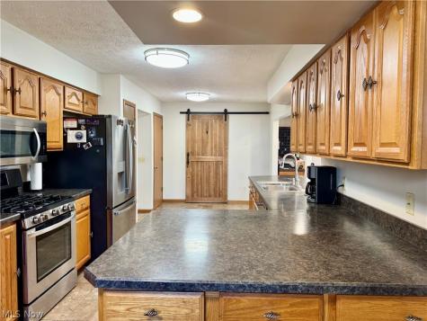 246 Syracuse Court Elyria OH 44035