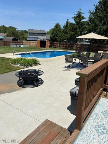 246 Syracuse Court Elyria OH 44035