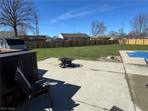 246 Syracuse Court Elyria OH 44035