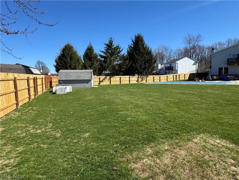 246 Syracuse Court Elyria OH 44035