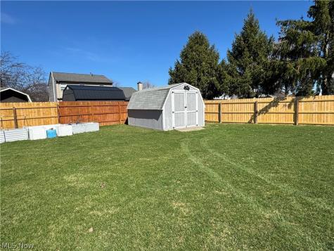 246 Syracuse Court Elyria OH 44035