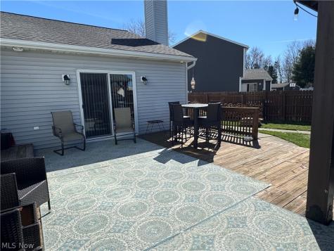 246 Syracuse Court Elyria OH 44035