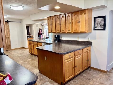 246 Syracuse Court Elyria OH 44035