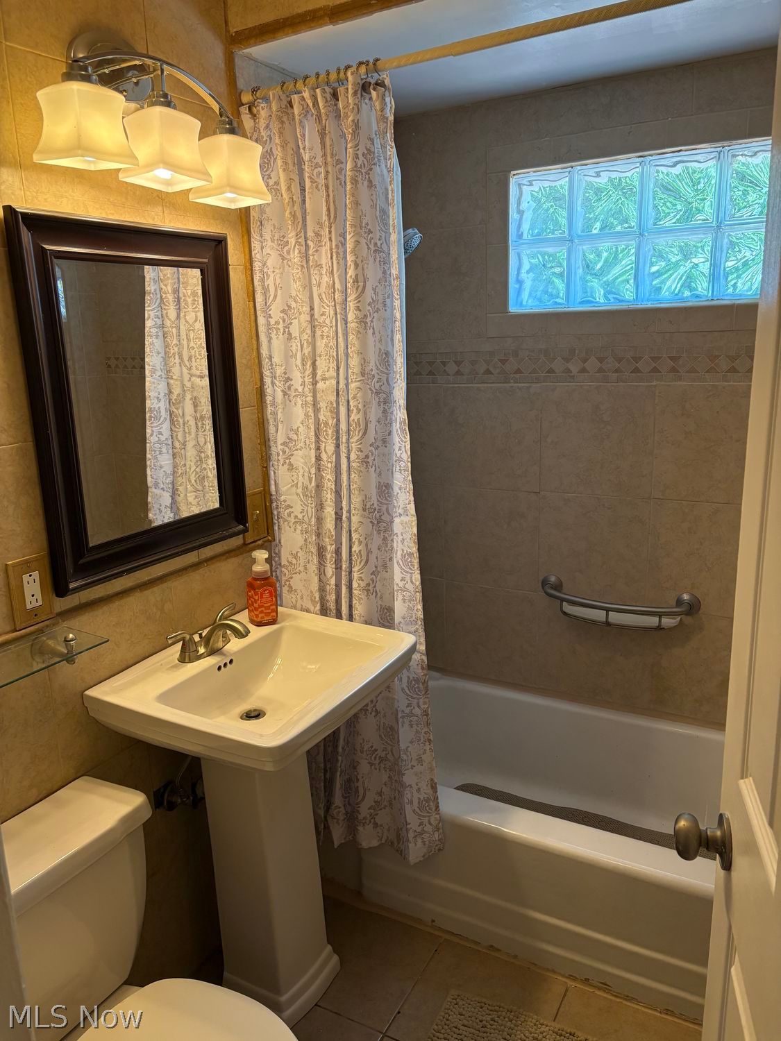1929 W 16th Street Ashtabula OH 44004