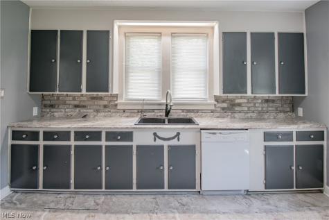 1042 Newton Street Tallmadge OH 44278