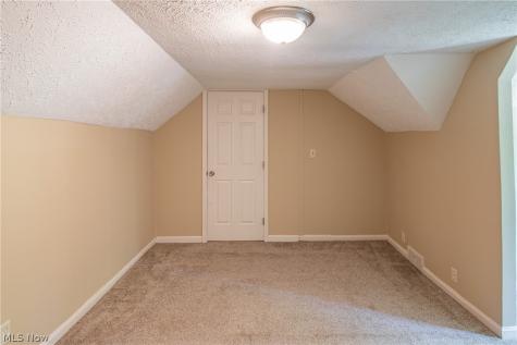 1042 Newton Street Tallmadge OH 44278