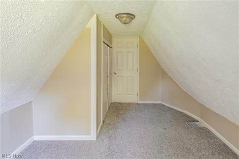 1042 Newton Street Tallmadge OH 44278