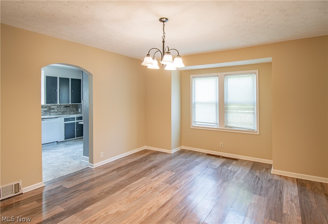 1042 Newton Street Tallmadge OH 44278