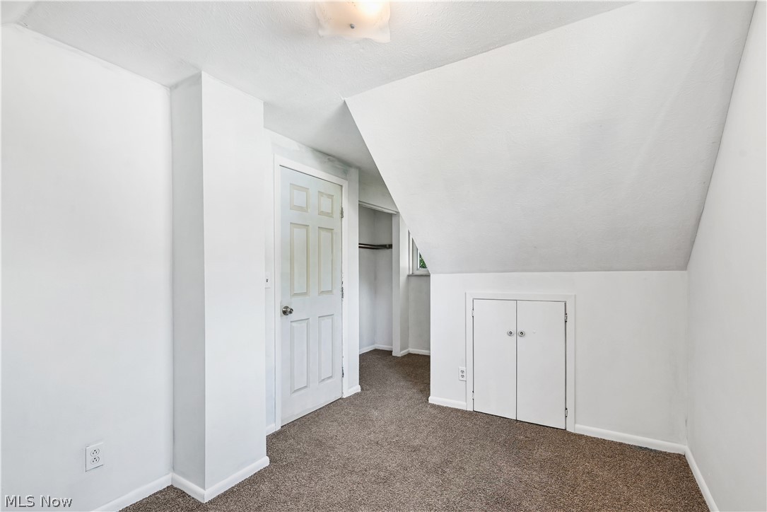 1286 Deforest Road SE Warren OH 44484