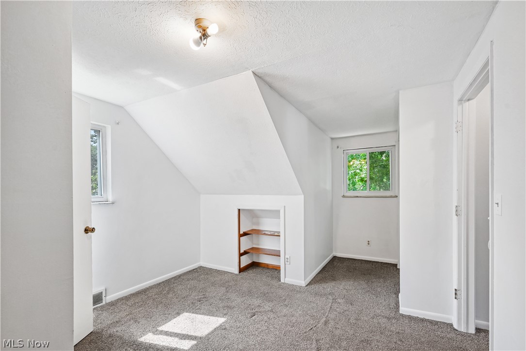 1286 Deforest Road SE Warren OH 44484