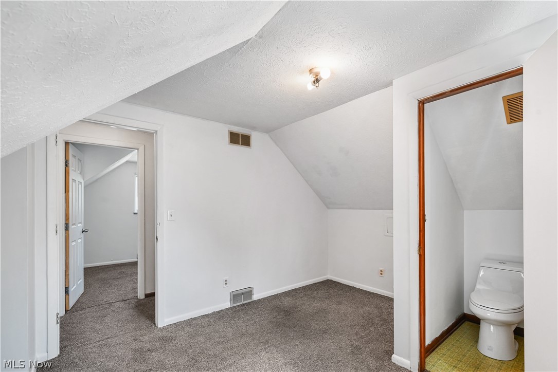 1286 Deforest Road SE Warren OH 44484