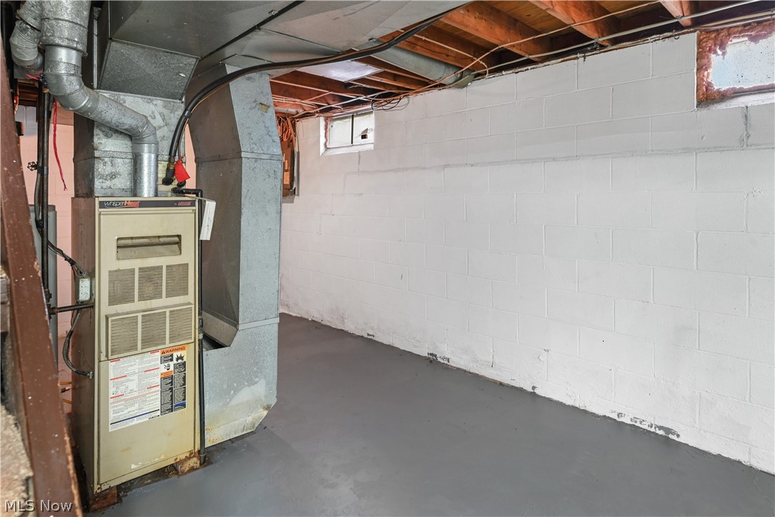 1286 Deforest Road SE Warren OH 44484
