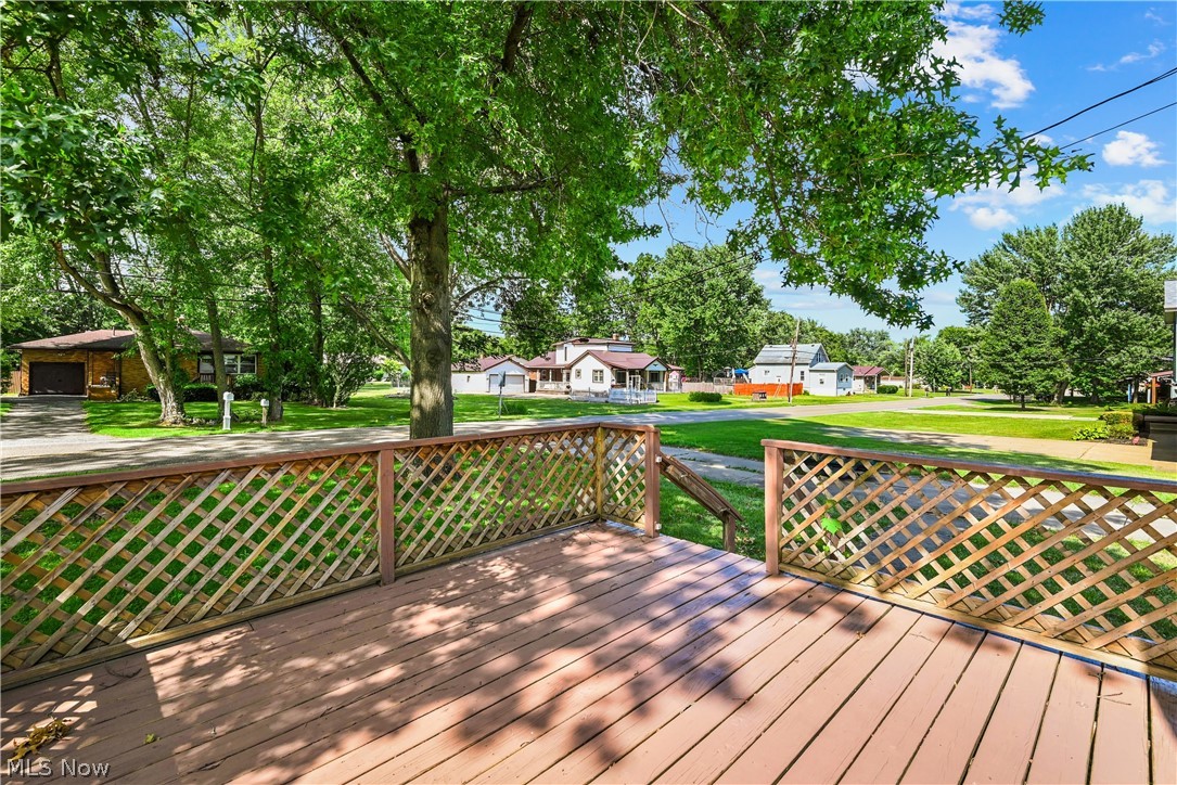 1286 Deforest Road SE Warren OH 44484