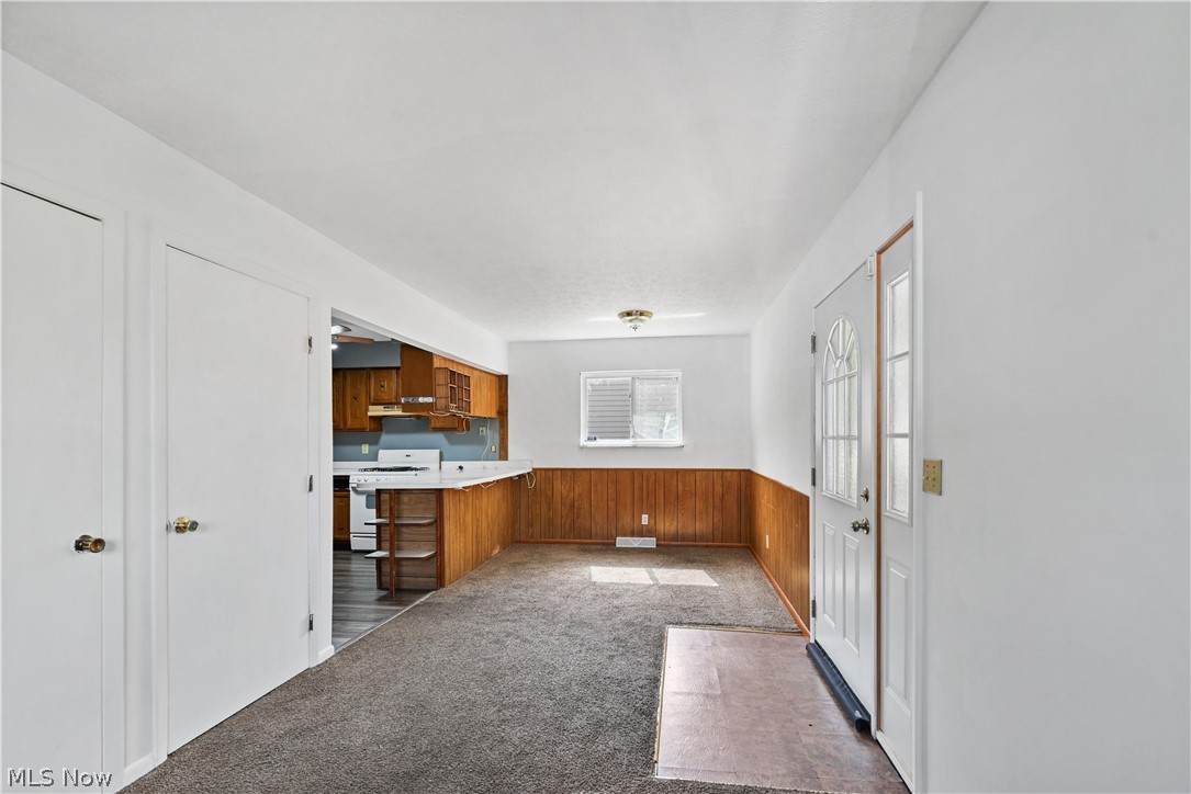 1286 Deforest Road SE Warren OH 44484
