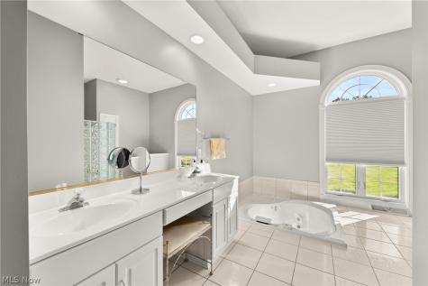 8496 Countryview Drive Broadview Heights OH 44147