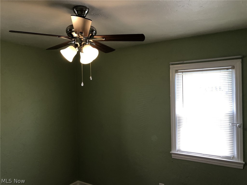 6805 Meadowbrook Avenue Cleveland OH 44144