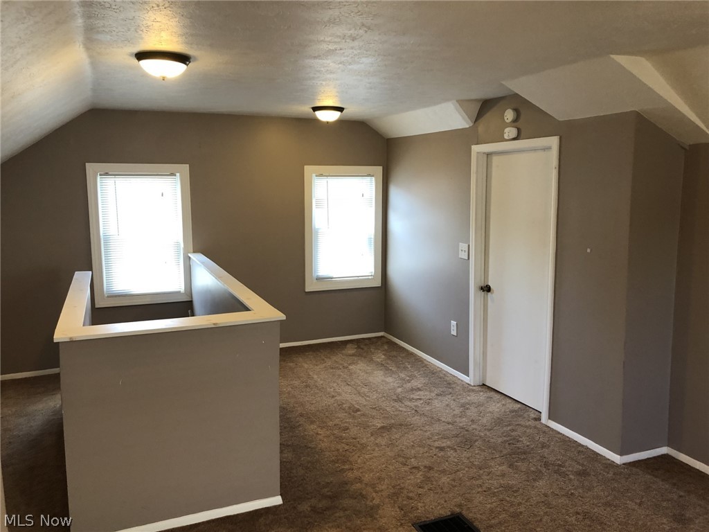 6805 Meadowbrook Avenue Cleveland OH 44144