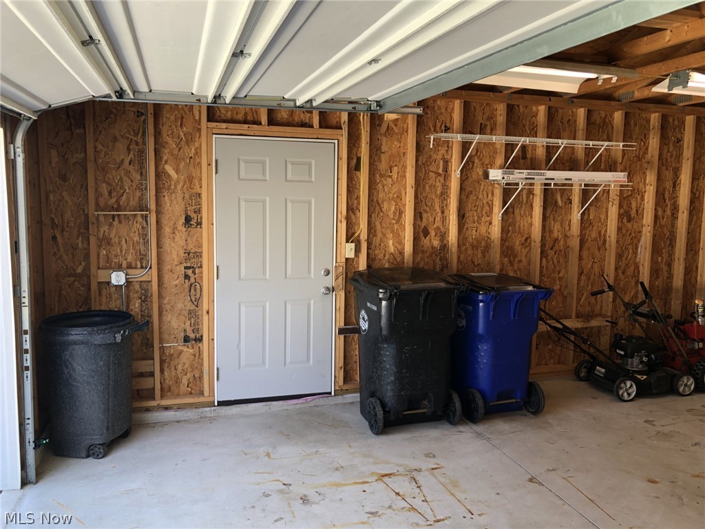 6805 Meadowbrook Avenue Cleveland OH 44144