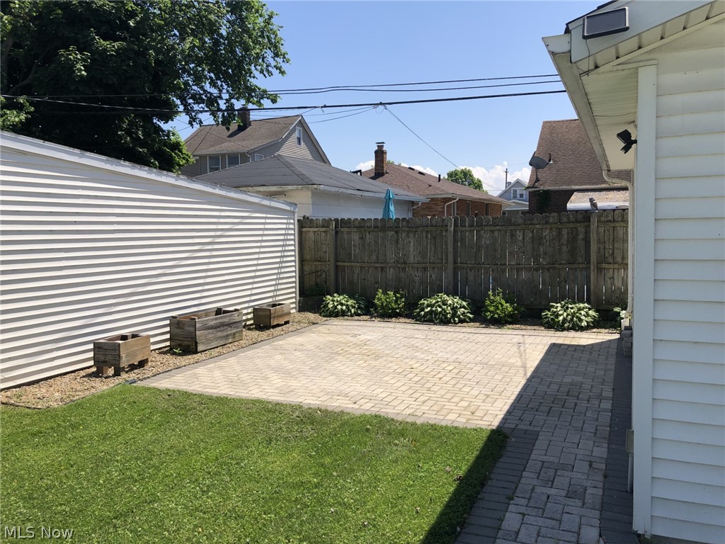 6805 Meadowbrook Avenue Cleveland OH 44144