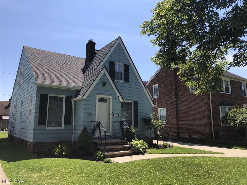 6805 Meadowbrook Avenue Cleveland OH 44144
