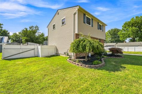 5548 Green Oak Avenue Mentor OH 44060