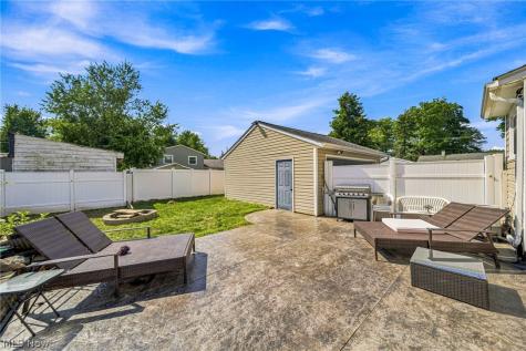 5548 Green Oak Avenue Mentor OH 44060
