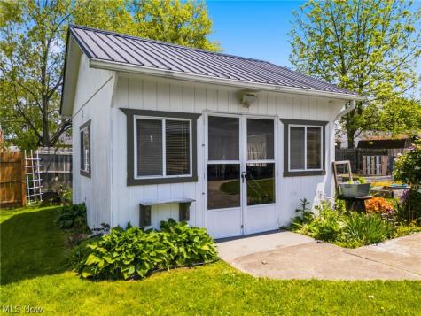 1002 15th Street SW Massillon OH 44647