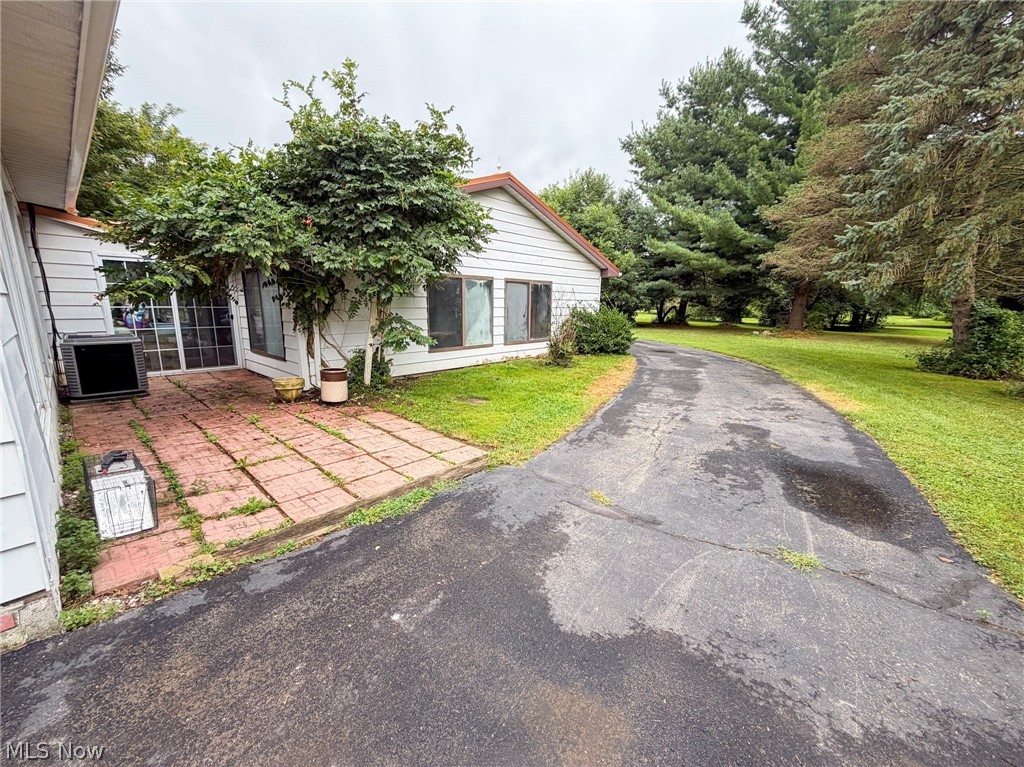 5679 Youngstown Kingsville Road NE Cortland OH 44410