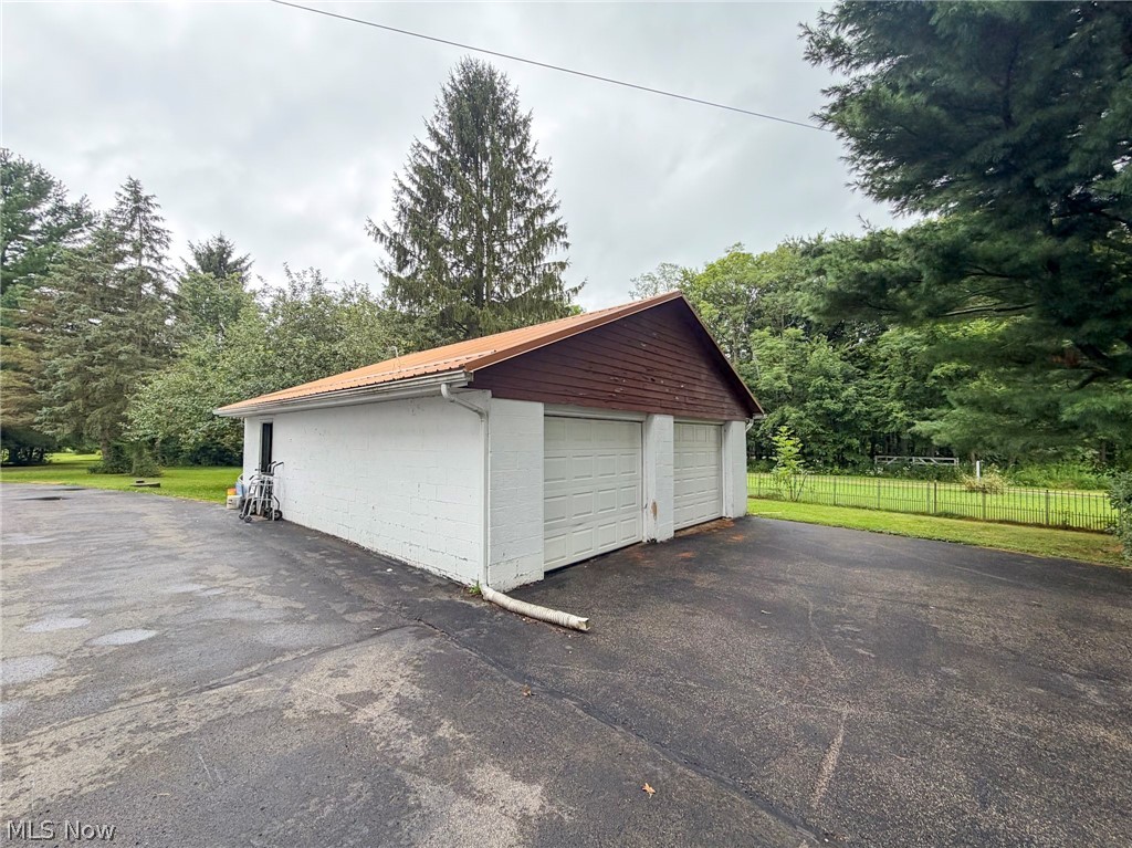 5679 Youngstown Kingsville Road NE Cortland OH 44410