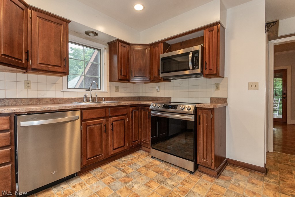 592 E Garfield Road Aurora OH 44202
