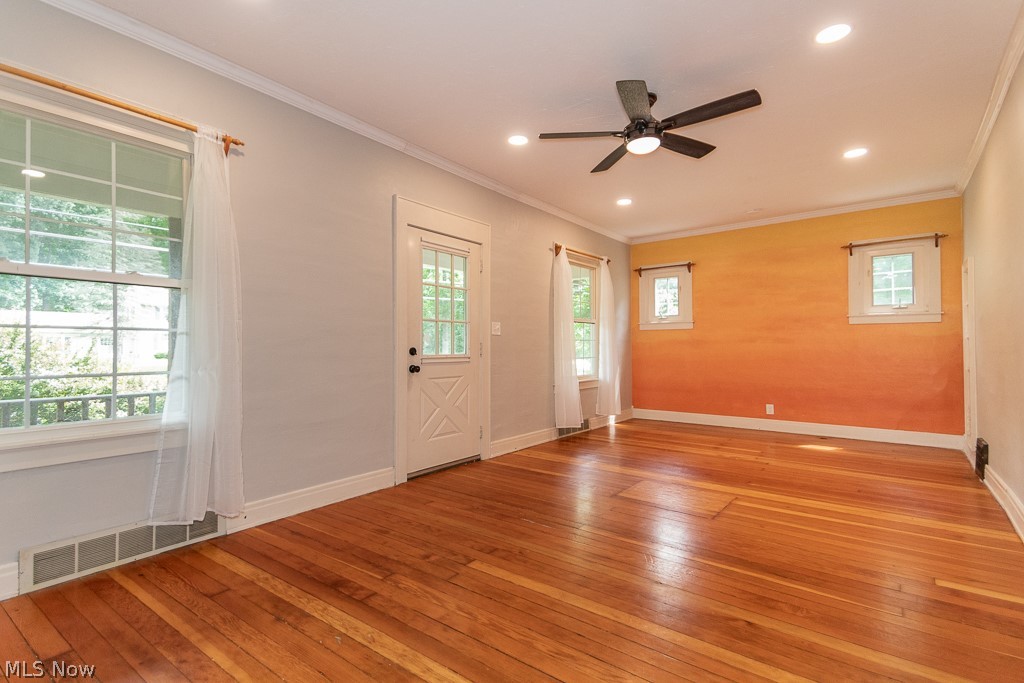 592 E Garfield Road Aurora OH 44202