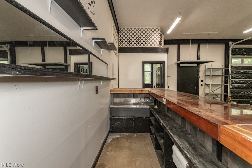 592 E Garfield Road Aurora OH 44202