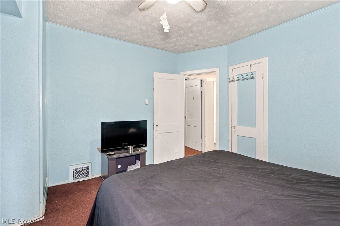 1261 E 135th Street East Cleveland OH 44112