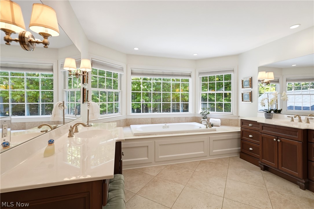 502 Manor Brook Drive Chagrin Falls OH 44022