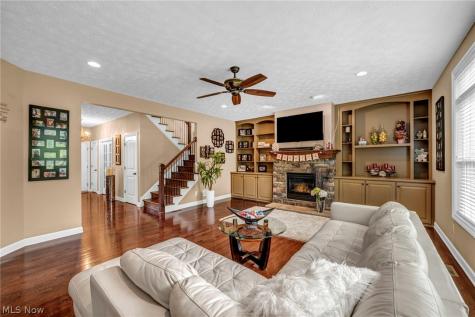 8006 Dovegate Circle Mentor OH 44060